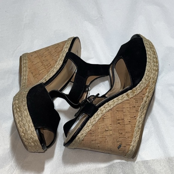 Antonio Melani Yardley black suede cork wedges platform T strap sandals heels 11 - Picture 6 of 7